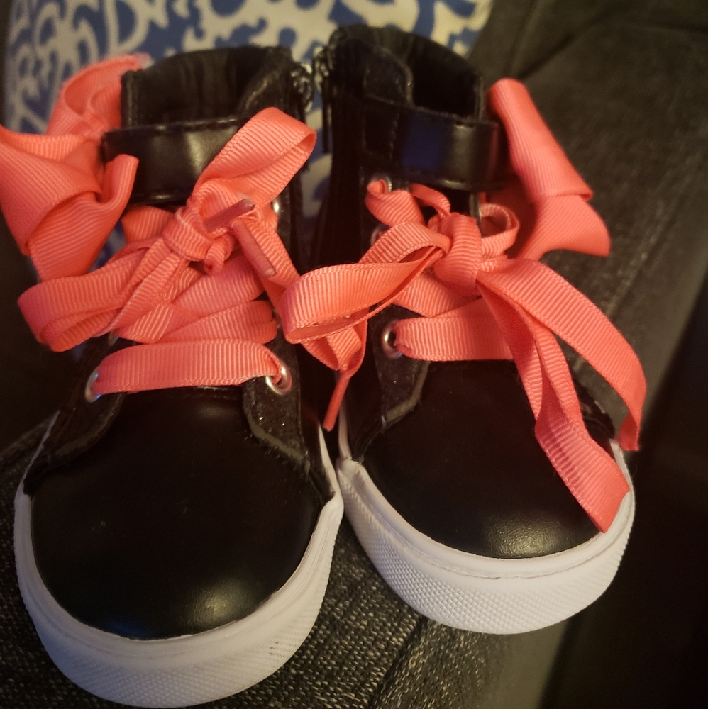 Toddler sneakers